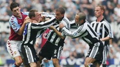 Bốn cầu thủ Ngoại hạng Anh bị đuổi khỏi sân vì tẩn đồng đội